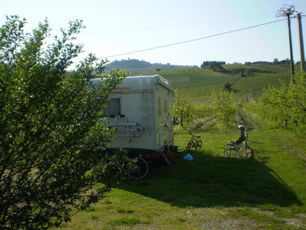 Cascina Ballarin Villa La Morra Exterior photo